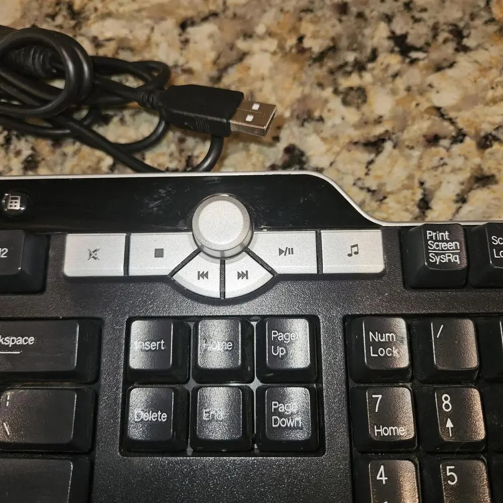 Dell SK-8135 USB Hub Wired, Multimedia Keyboard - Black Tested